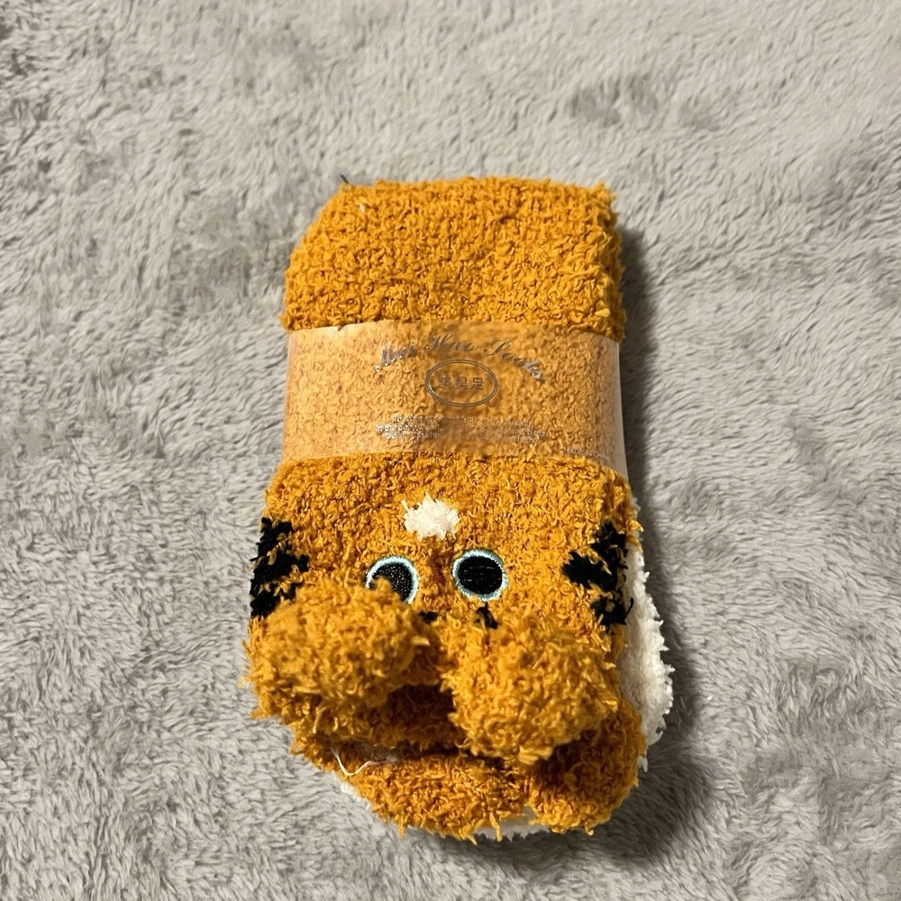 Mei Hao Socks Soft Polyester Women One Size Orange Cat & Pom Balls Kawaii NEW - Picture 7 of 7